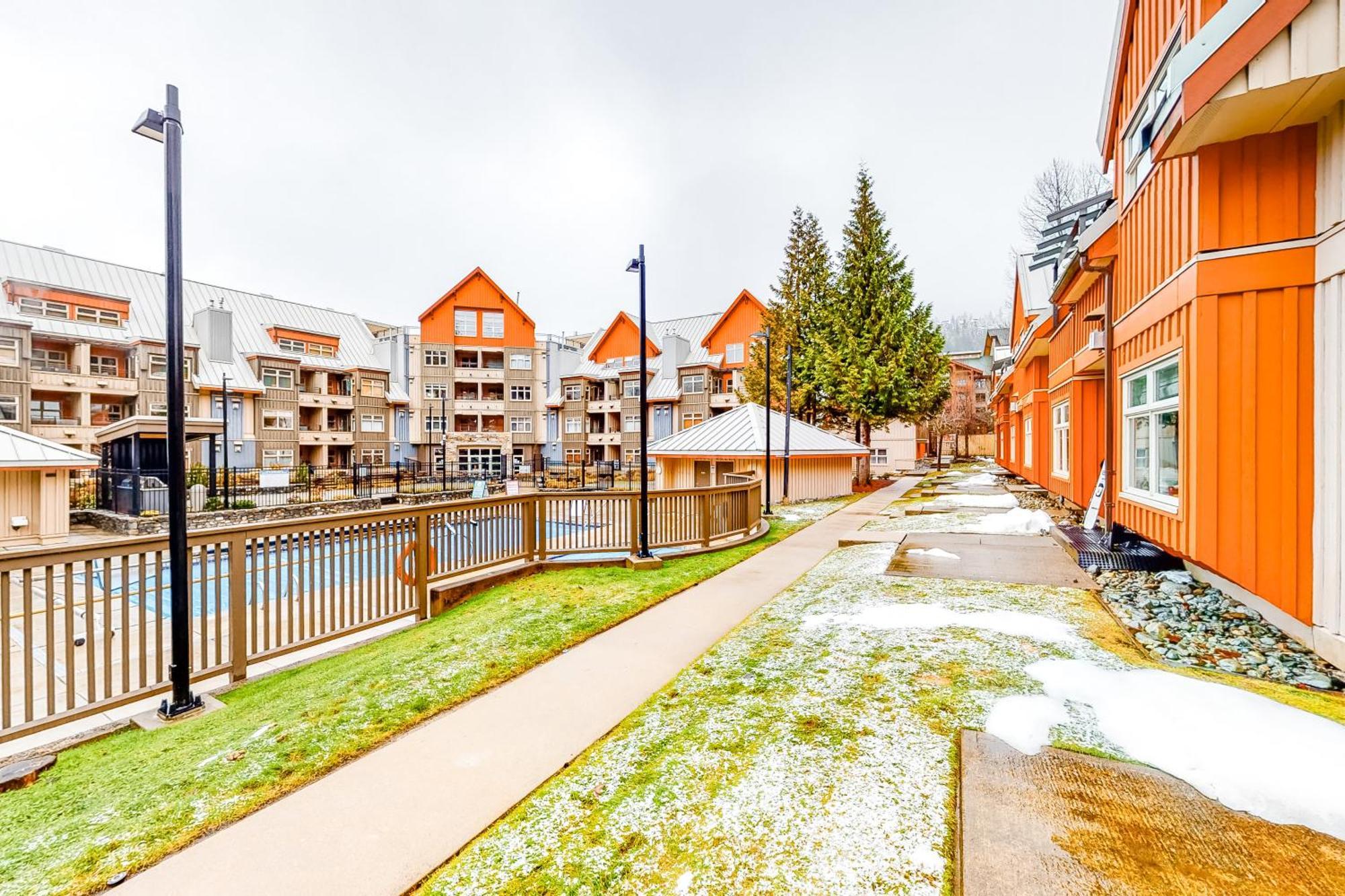 Lake Placid Lodge Whistler Exterior foto